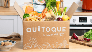 la box repas quitoque avec un décor, issu du site de Quitoque image promotionnelle